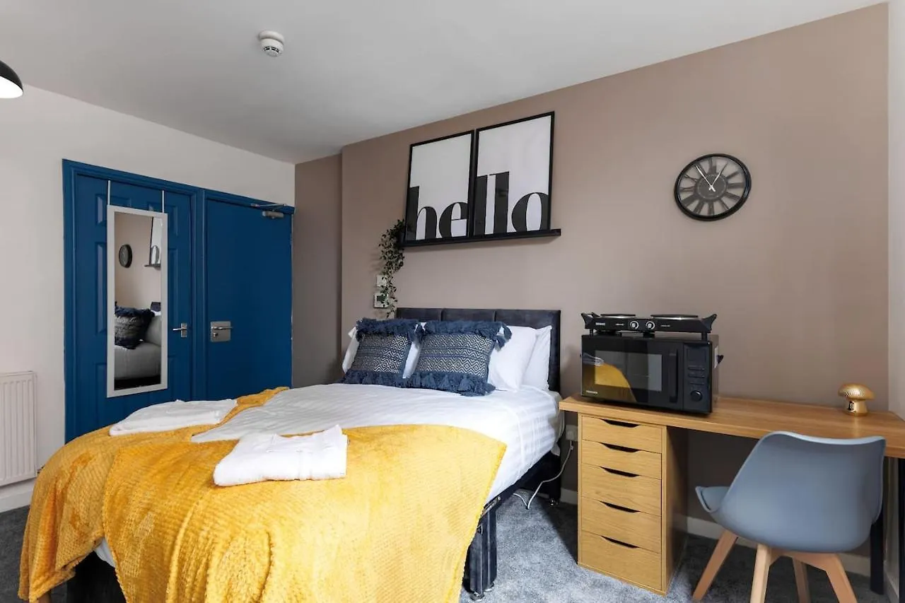 City Centre Studio 2 With Kitchenette, Free Wifi And Smart Tv With Netflix By Yoko Property Middlesbrough